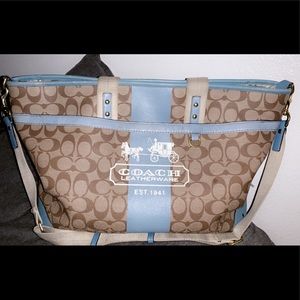Coach tote bag crossbody// baby bag